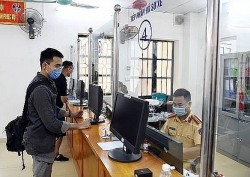 Từ ngày 15/8, cá nhân từ đủ 15 tuổi trở lên được đăng ký xe