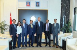 Bộ trưởng Ngoại giao Bùi Thanh Sơn hội kiến Bộ trưởng cao cấp Singapore Tiêu Chí Hiền