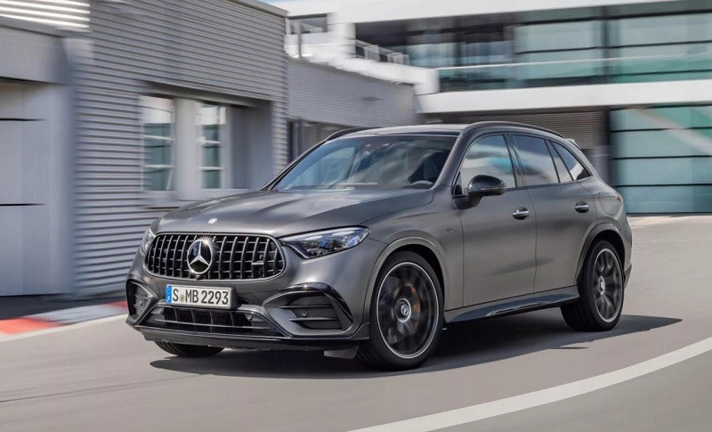 Cả hai phiên bản Mercedes-AMG GLC 43 và GLC 63 đều sử dụng động cơ 2.0L.