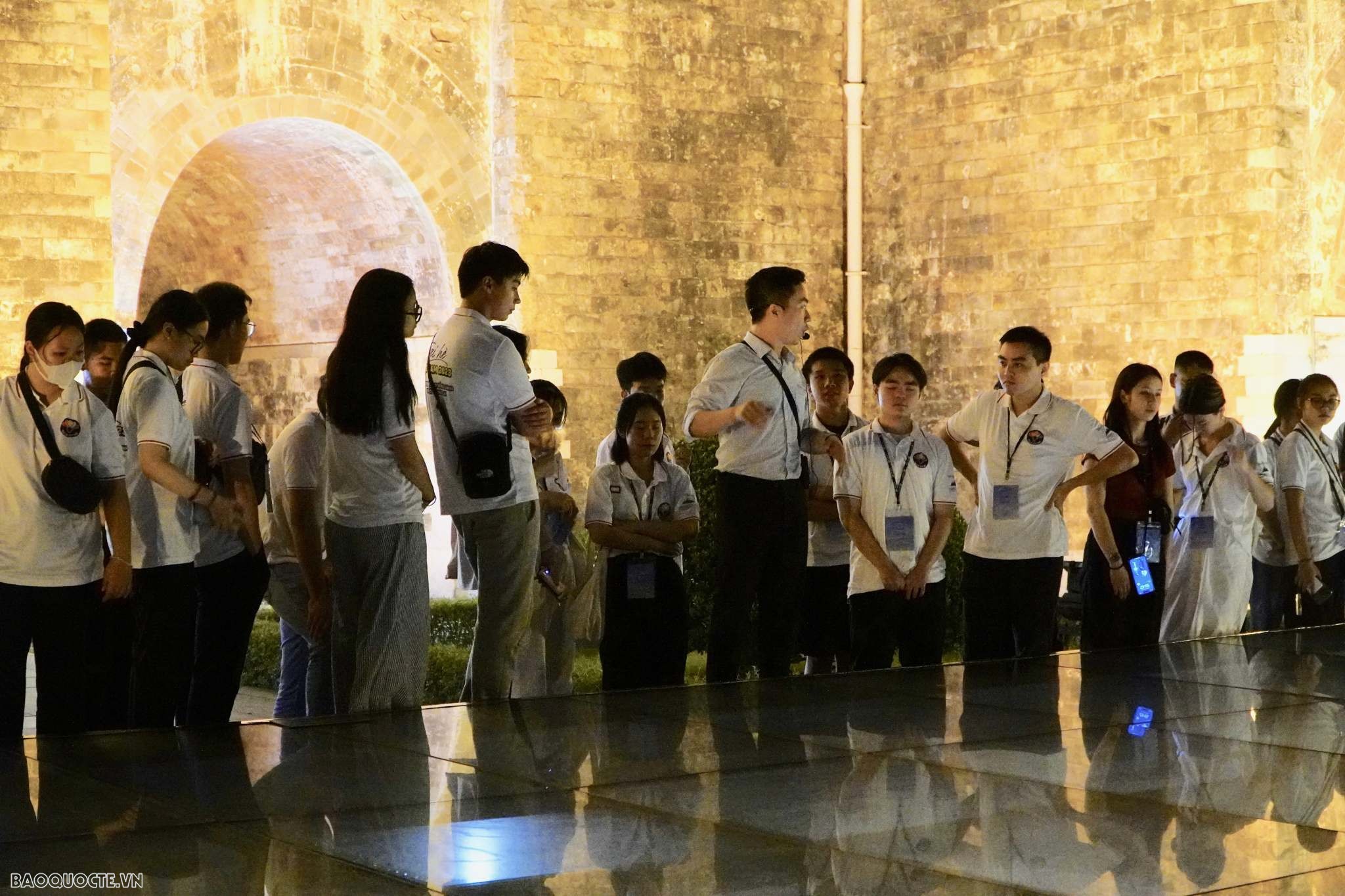 Đoàn được giới thiệu Đoàn được giới thiệu