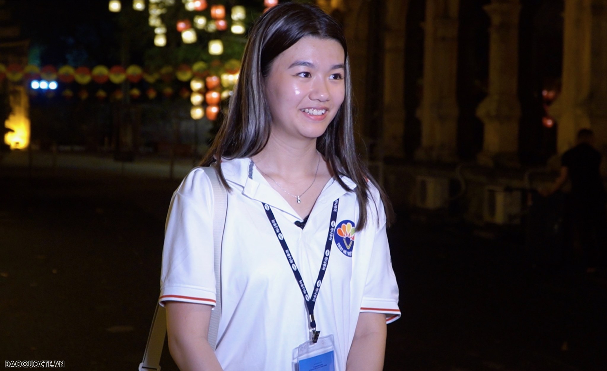 Theo chia sẻ của bạn Trần Quỳnh Như-kiều bào tại Đức chia sẻ thăm quan Khu di sản Hoàng Thành Thăng Long là cơ hội tuyệt vời để những thể hệ trẻ được học hỏi, mở mang kiến thức và đặc biệt biết thêm nhiều về cội nguồn của mình. Theo chia sẻ của bạn Trần Quỳnh Như-kiều bào tại Đức chia sẻ thăm quan Khu di sản Hoàng Thành Thăng Long là cơ hội tuyệt vời để những thể hệ trẻ được học hỏi, mở mang kiến thức và đặc biệt biết thêm nhiều về cội nguồn của mình.