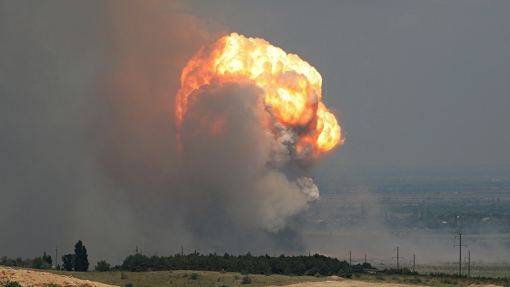 tinh hinh ukraine dam chay o crimea trong tam kiem soat nga pha thuy loi tren bien den