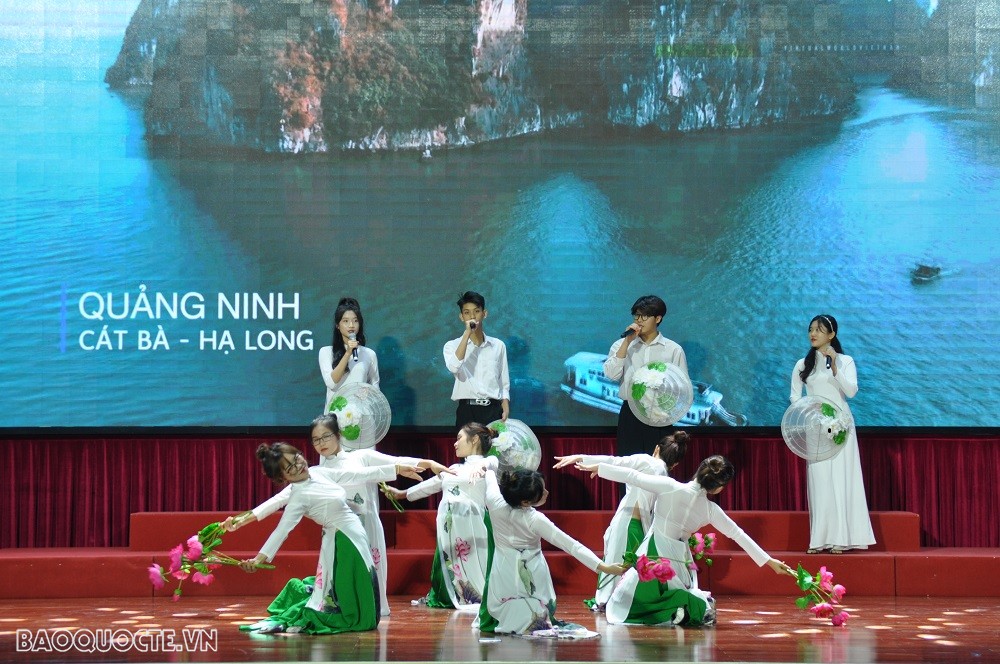 Khai mạc Trại hè Việt Nam 2023 Khai mạc Trại hè Việt Nam 2023