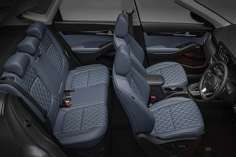 Kia Seltos phiên bản X-Line mới giá 709 triệu đồng