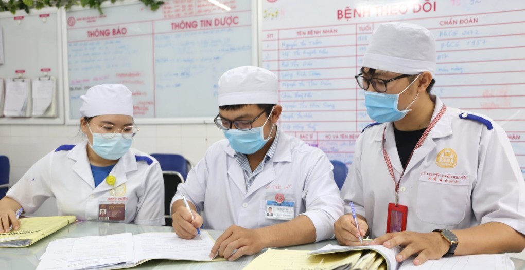 Người học chuyên ngành y nào được hỗ trợ, cấp học bổng?