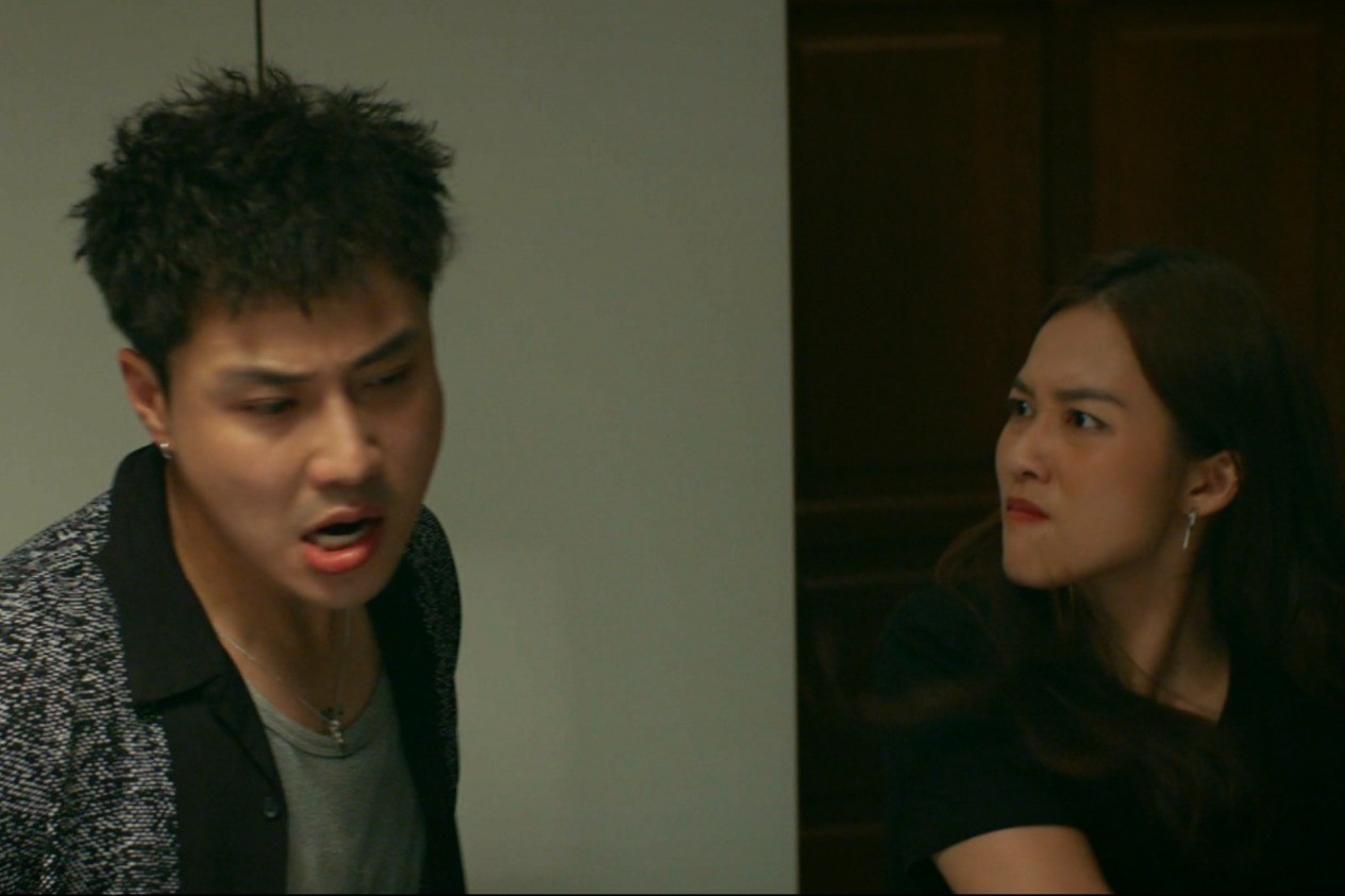 Cảnh Danh (Thanh Sơn) bắt vợ làm gái tiếp rượu trong phim Gia đình mình vui bất thình lình hút triệu view