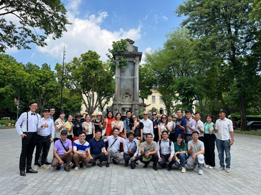 Bế giảng Khoá học bồi dưỡng kỹ năng phiên dịch tiếp xúc dành cho cán bộ ngoại vụ