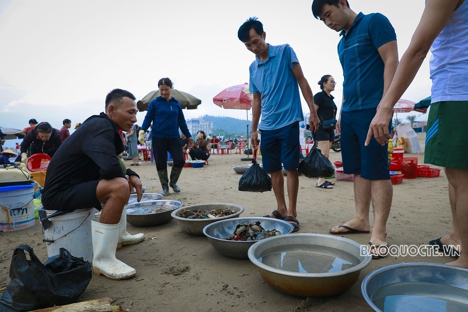 Chợ hải sản buổi bình minh