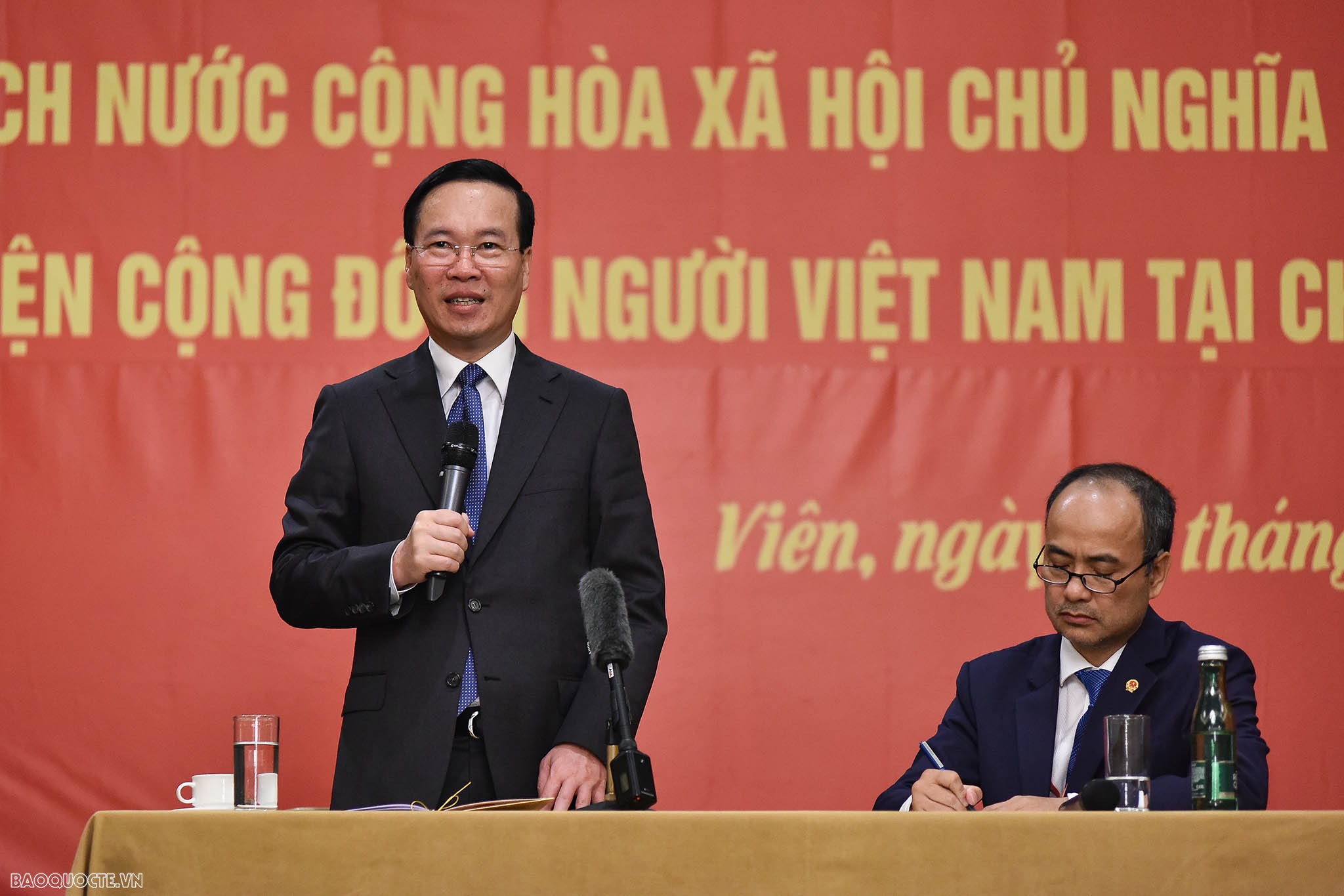 Chủ tịch nước Võ Văn Thưởng và Phu nhân thăm Đại sứ quán Việt Nam tại Áo Chủ tịch nước Võ Văn Thưởng và Phu nhân thăm Đại sứ quán Việt Nam tại Áo