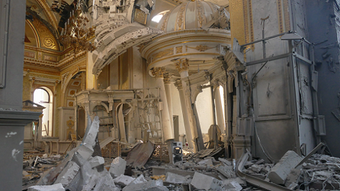 Xung đột Nga-Ukraine: Kho đạn ở Crimea bị tấn công; Kho ngũ cốc ở Odessa bị không kích; Báo Mỹ nói gì về vấn đề của binh sĩ Kiev?