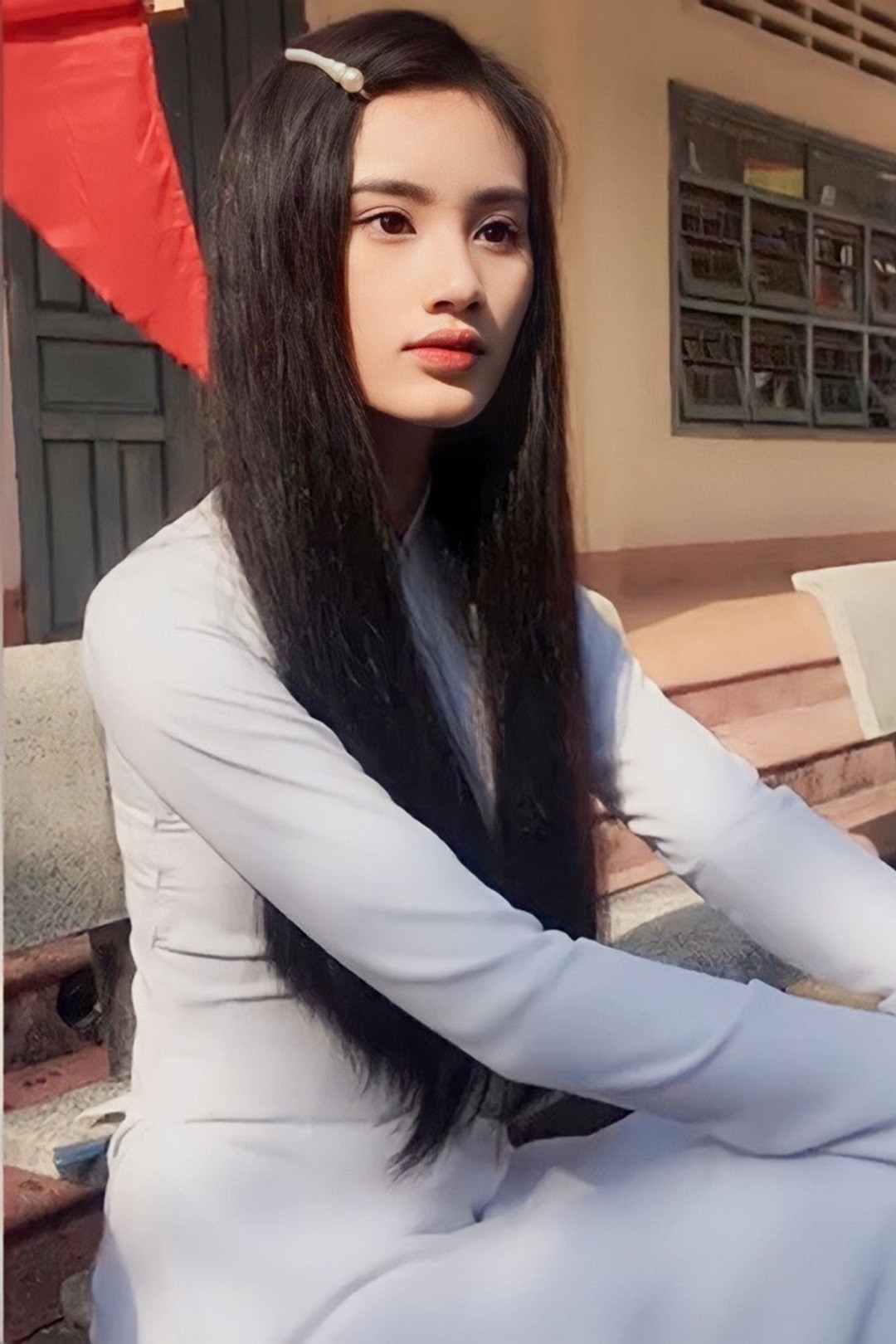 Loạt ảnh Hoa hậu Ý Nhi xinh đẹp, rạng rỡ thời học sinh phổ thông