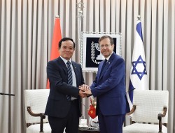 Phó Thủ tướng Trần Lưu Quang hội kiến Tổng thống Israel Isaac Herzog