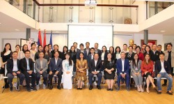 Gặp gỡ chia tay Đại sứ Lào tại Bỉ, kiêm nhiệm Hà Lan, Luxembourg