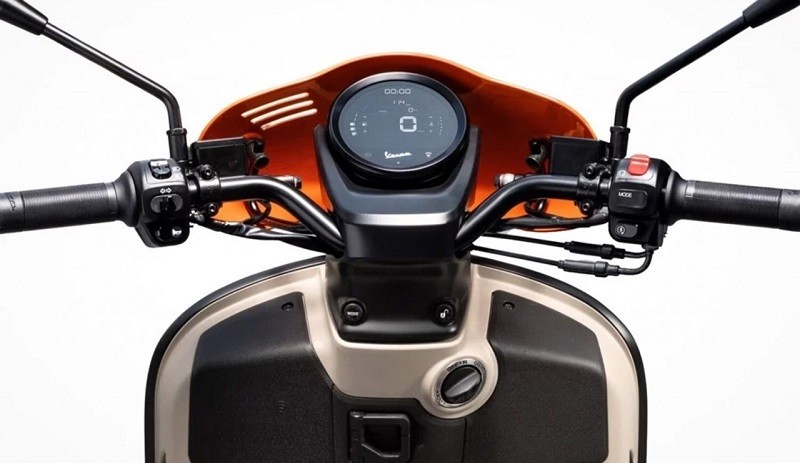 Cận cảnh Vespa GTV 2023 ra mắt tại Việt Nam, giá bán 159,8 triệu đồng