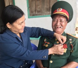 Tuổi 83, anh hùng A Xâu vững chãi một biểu tượng