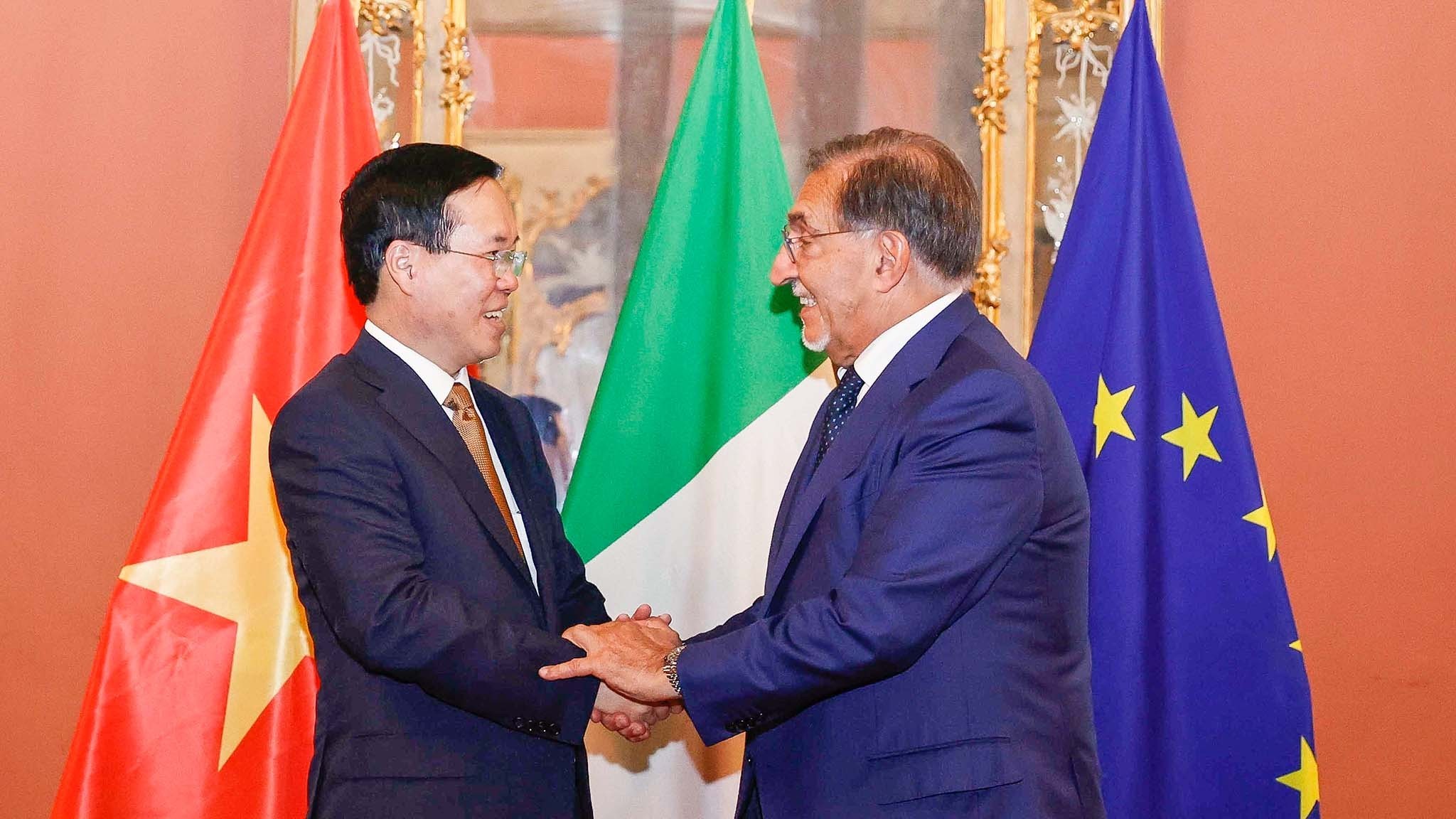 viet tiep chuong moi trong quan he voi ao italy va vatican