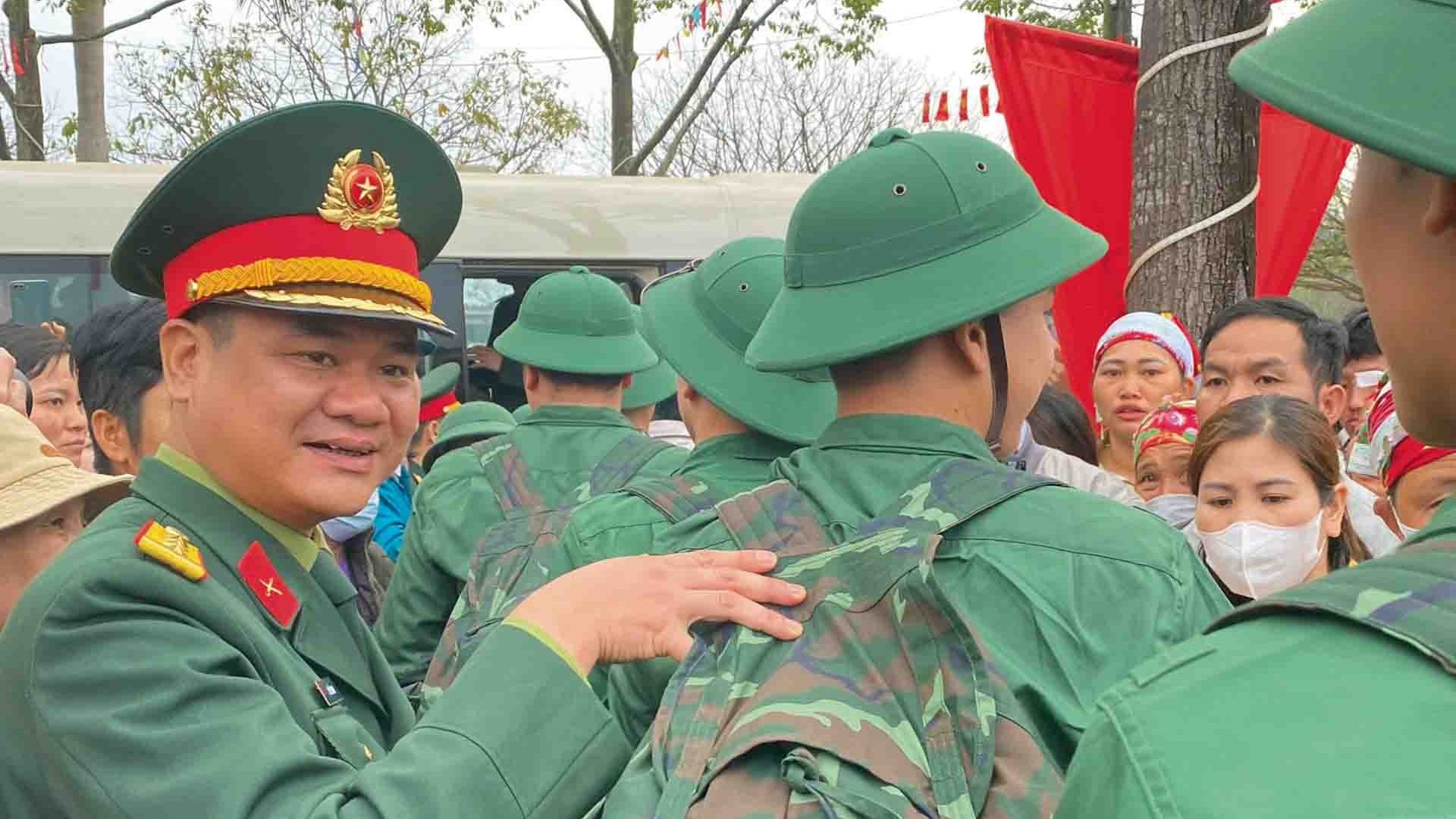 Tự hào là con của những anh hùng