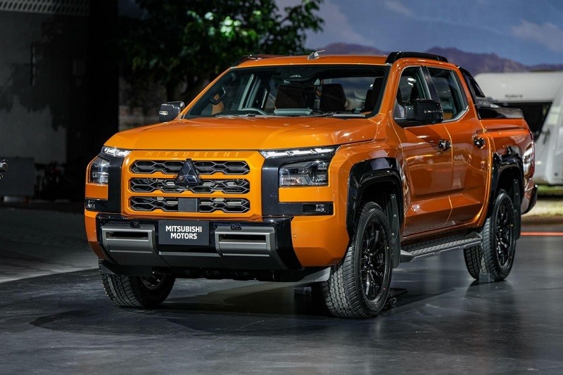 Mitsubishi Triton 2024 sở hữu ngoại hình hoàn toàn mới.