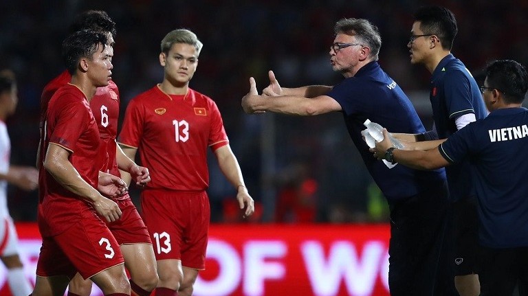 doi tuyen viet nam thi dau o bang f vong loai thu 2 world cup 2026 khu vuc chau a