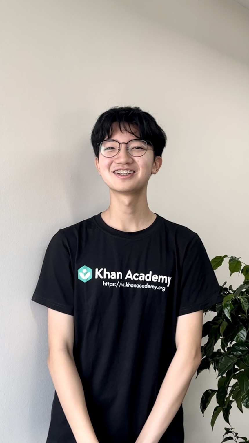 The SAT becomes a journey of self-discovery for a top 1% global scoring student Khi SAT là hành trình khai phá bản thân của người đạt số điểm top 1% thế giới