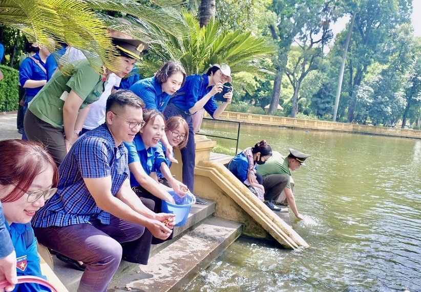 Tuổi trẻ Đoàn thanh niên Giảng viên Học viện ngoại giao tri ân các anh hùng liệt sỹ