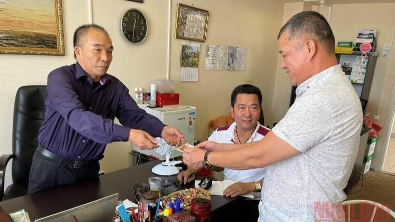 cong dong nguoi viet tai pyatigorsk nga luon huong ve to quoc