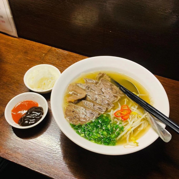 Rosé BlackPink và niềm yêu thích đặc biệt với phở và món ăn Việt Nam