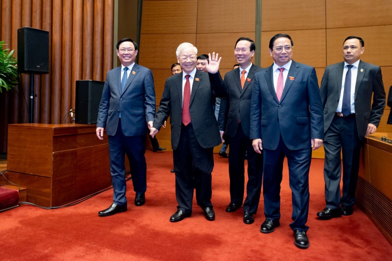 doi dong ve nguoi linh xuong ngoai giao cay tre viet nam