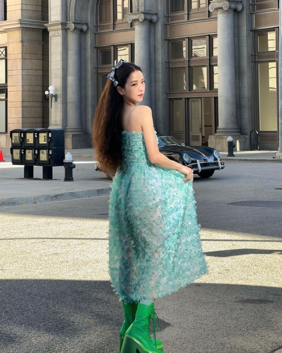 Mê mẩn nhan sắc 'chị cả' Jisoo nhóm BlackPink