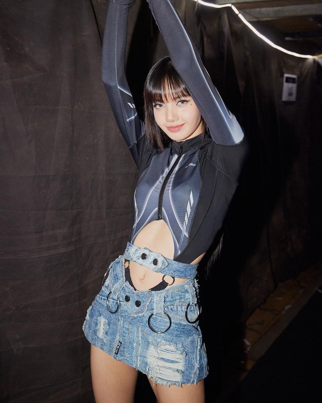 Gợi cảm như Lisa (BlackPink)