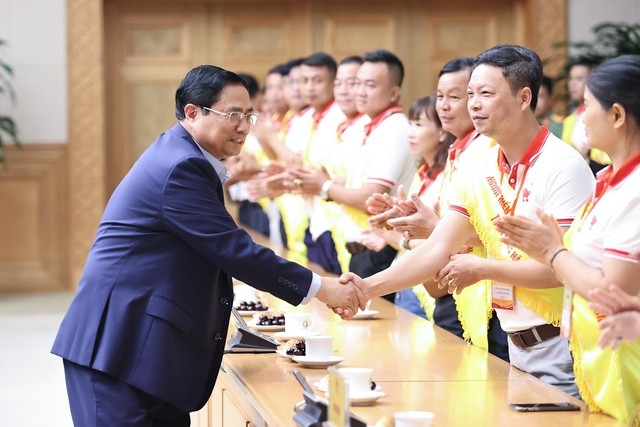 Thủ tướng Phạm Minh Chính: Hiến máu không chỉ là một thuật ngữ y tế, mà còn là một nghĩa cử cao đẹp Thủ tướng Phạm Minh Chính: Hiến máu không chỉ là một thuật ngữ y tế, mà còn là một nghĩa cử cao đẹp