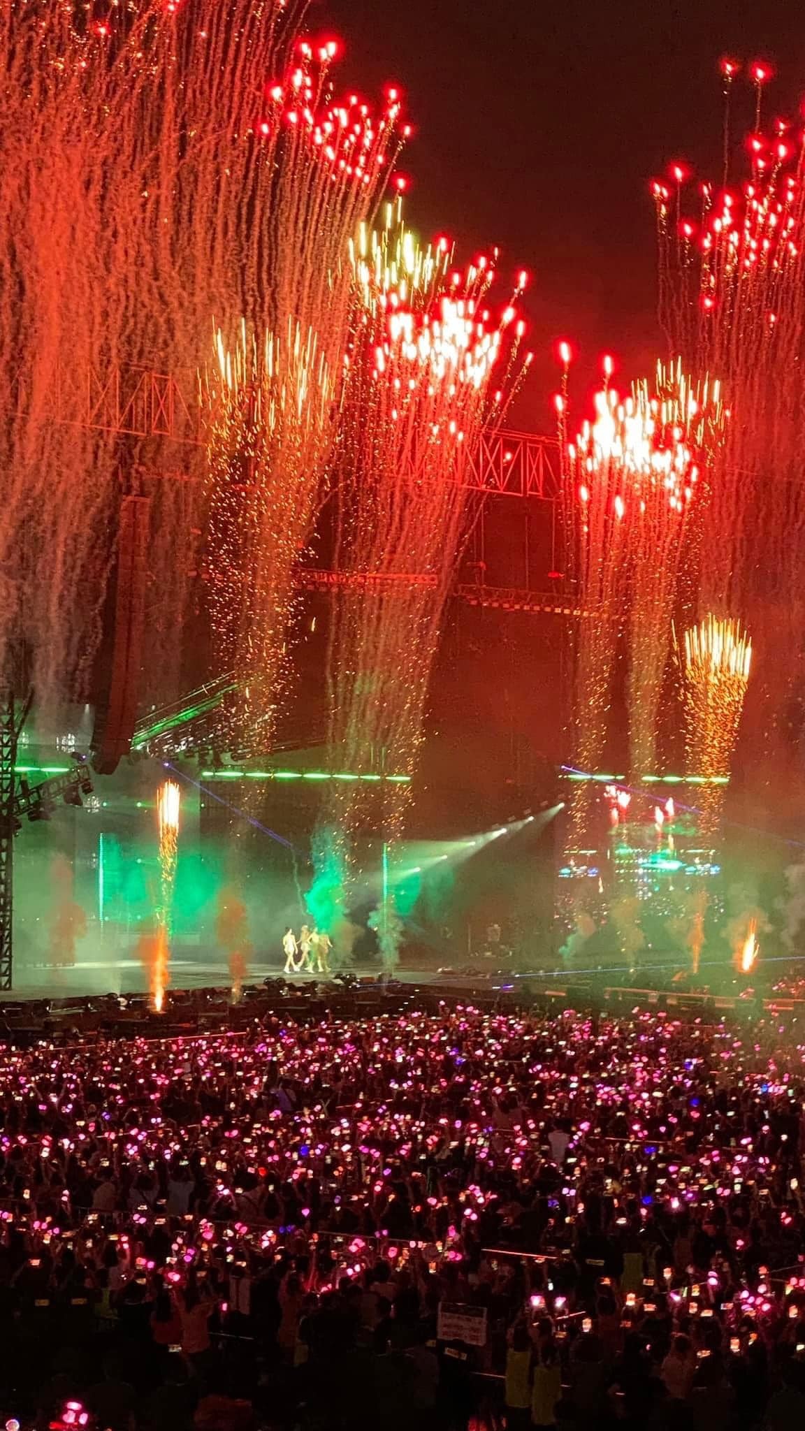 BLACKPINK với màn trình diễn đặc biệt trong đêm diễn Born Pink đầu tiên ở Việt Nam BLACKPINK với màn trình diễn đặc biệt trong đêm diễn Born Pink đầu tiên ở Việt Nam