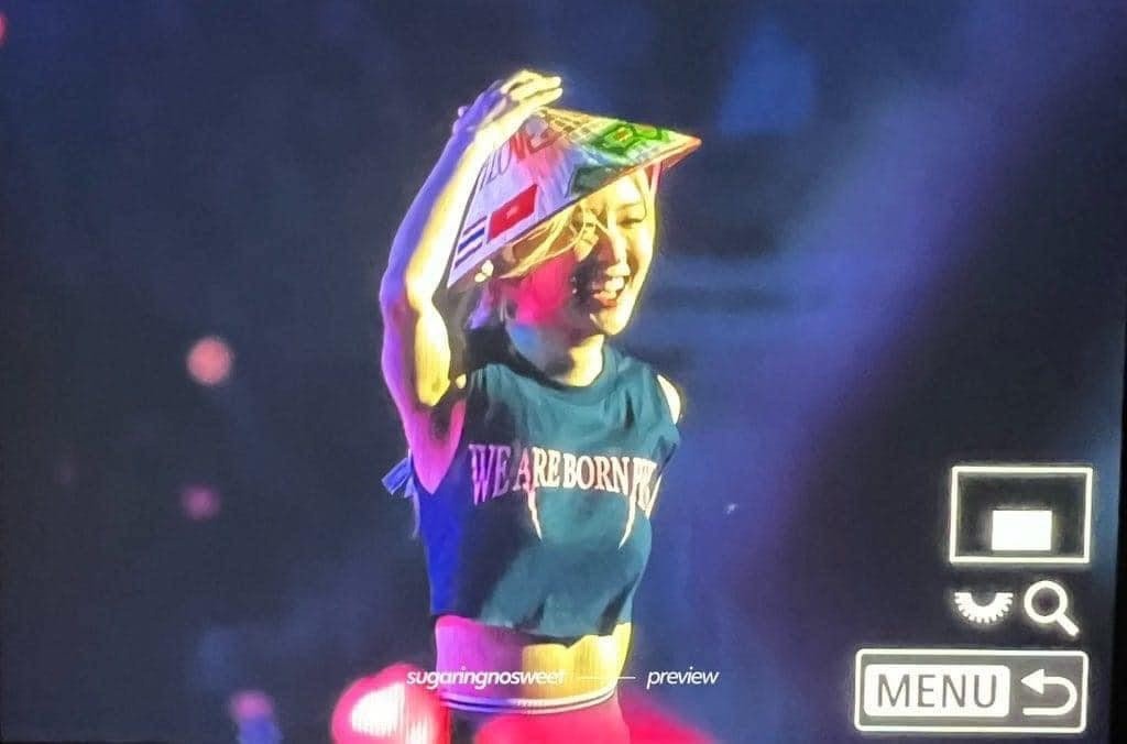 BLACKPINK với màn trình diễn đặc biệt trong đêm diễn Born Pink đầu tiên ở Việt Nam BLACKPINK với màn trình diễn đặc biệt trong đêm diễn Born Pink đầu tiên ở Việt Nam