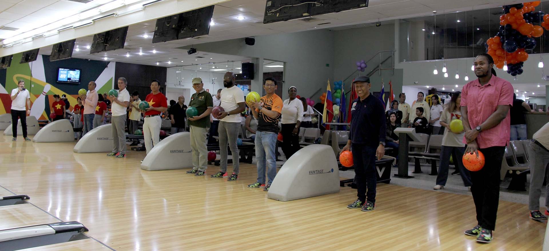 Đại sứ các nước ASEAN và CELAC khai mạc giải Bowlin.