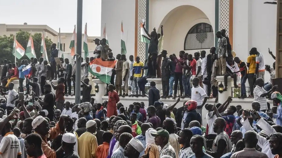 Đảo chính ở Niger: Thêm nhiều quan chức bị bắt, ECOWAS cảnh báo sử dụng vũ lực, Italy tìm kiếm ‘lối thoát’ cho cuộc khủng hoảng