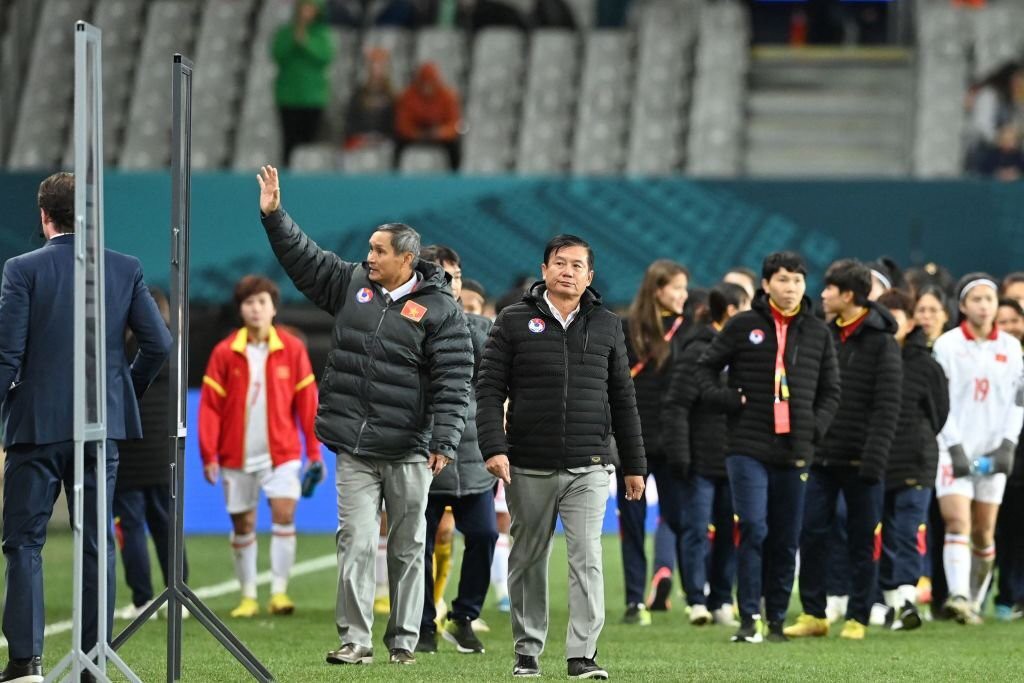 World Cup nữ 2023: HLV Mai Đức Chung cảm ơn người hâm mộ và rất hài lòng về tinh thần thi đấu của đội tuyển nữ Việt Nam World Cup nữ 2023: HLV Mai Đức Chung cảm ơn người hâm mộ và rất hài lòng về tinh thần thi đấu của đội tuyển nữ Việt Nam