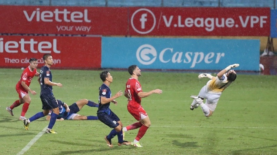 vleague 2023 hinh anh dang van lam cuu thua xuat than ngay hlv philippe troussier du khan