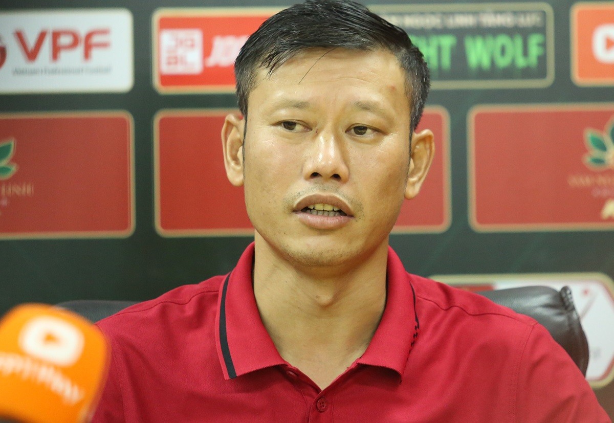Trong khi đó, HLV Thạch Bảo Khanh tiếc vì Viettel không thể giành chiến thắng: V-League 2023: Hình ảnh Đặng Văn Lâm cứu thua xuất thần ngày HLV Philippe Troussier dự khán