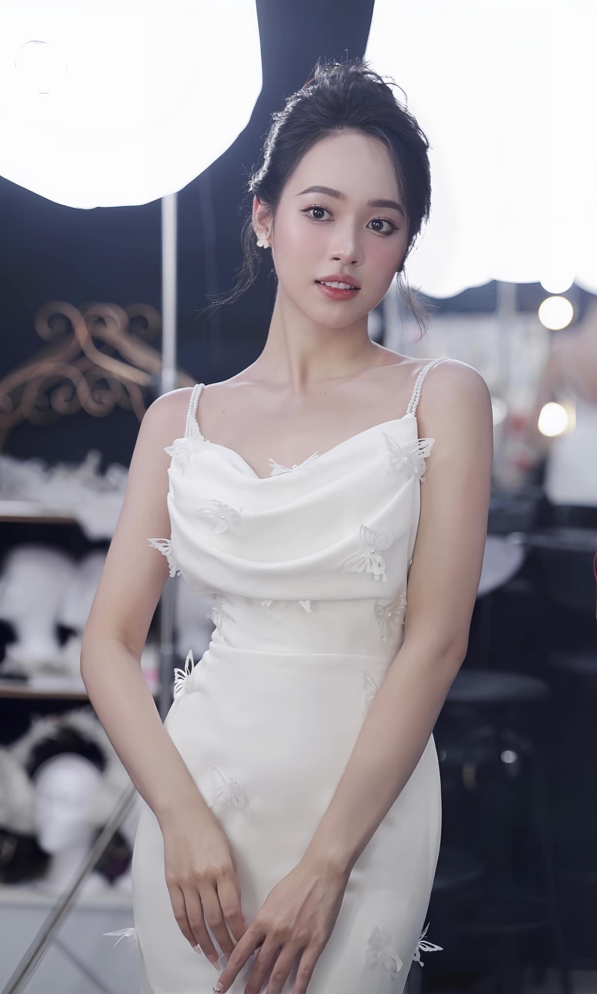 Á hậu Trịnh Thùy Linh