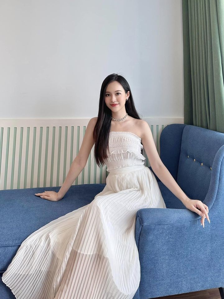 Á hậu Trịnh Thùy Linh