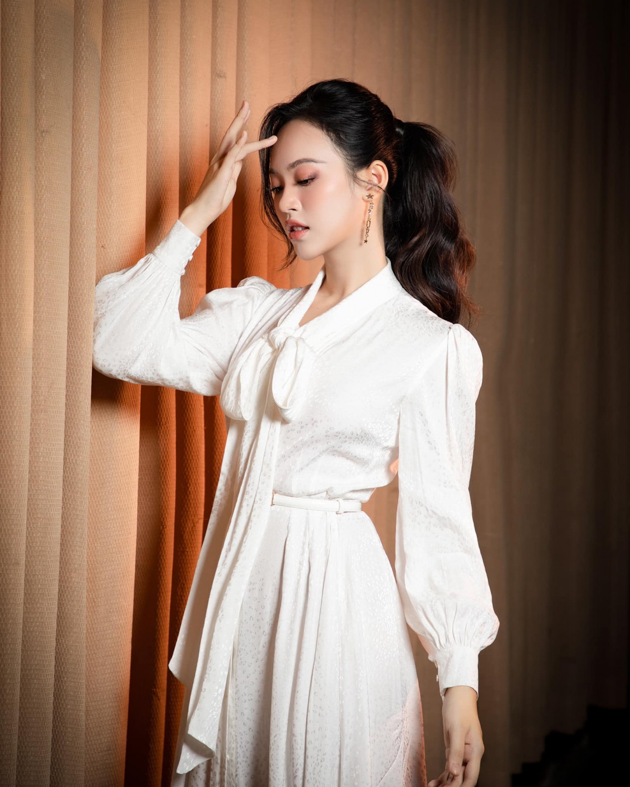 Á hậu Trịnh Thùy Linh