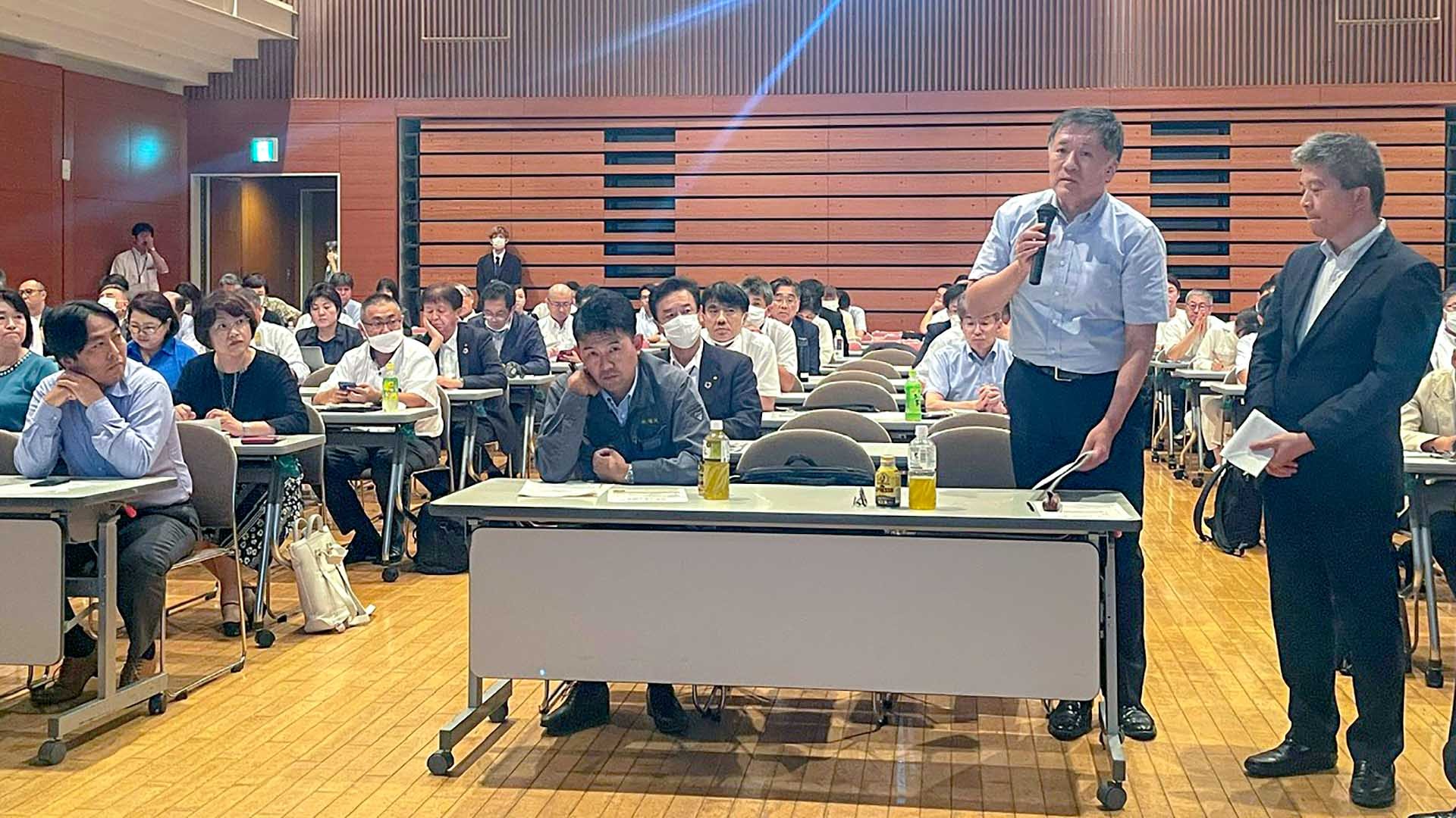 Các doanh nghiệp tham dự Hội thảo trong phần hỏi/đáp.