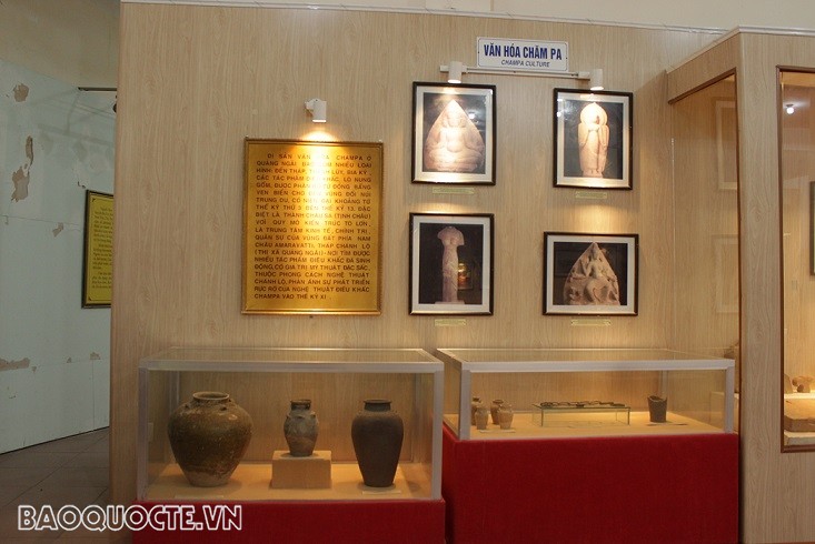 Đoàn báo chí nước ngoài thường trú tại Việt Nam khám phá Văn hóa Sa Huỳnh Đoàn báo chí nước ngoài thường trú tại Việt Nam khám phá văn hóa Sa Huỳnh