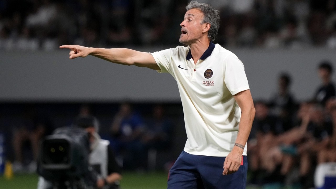 Truyền thông: HLV Luis Enrique tính chia tay PSG vì tình hình chuyển nhượng Kylian Mbappe