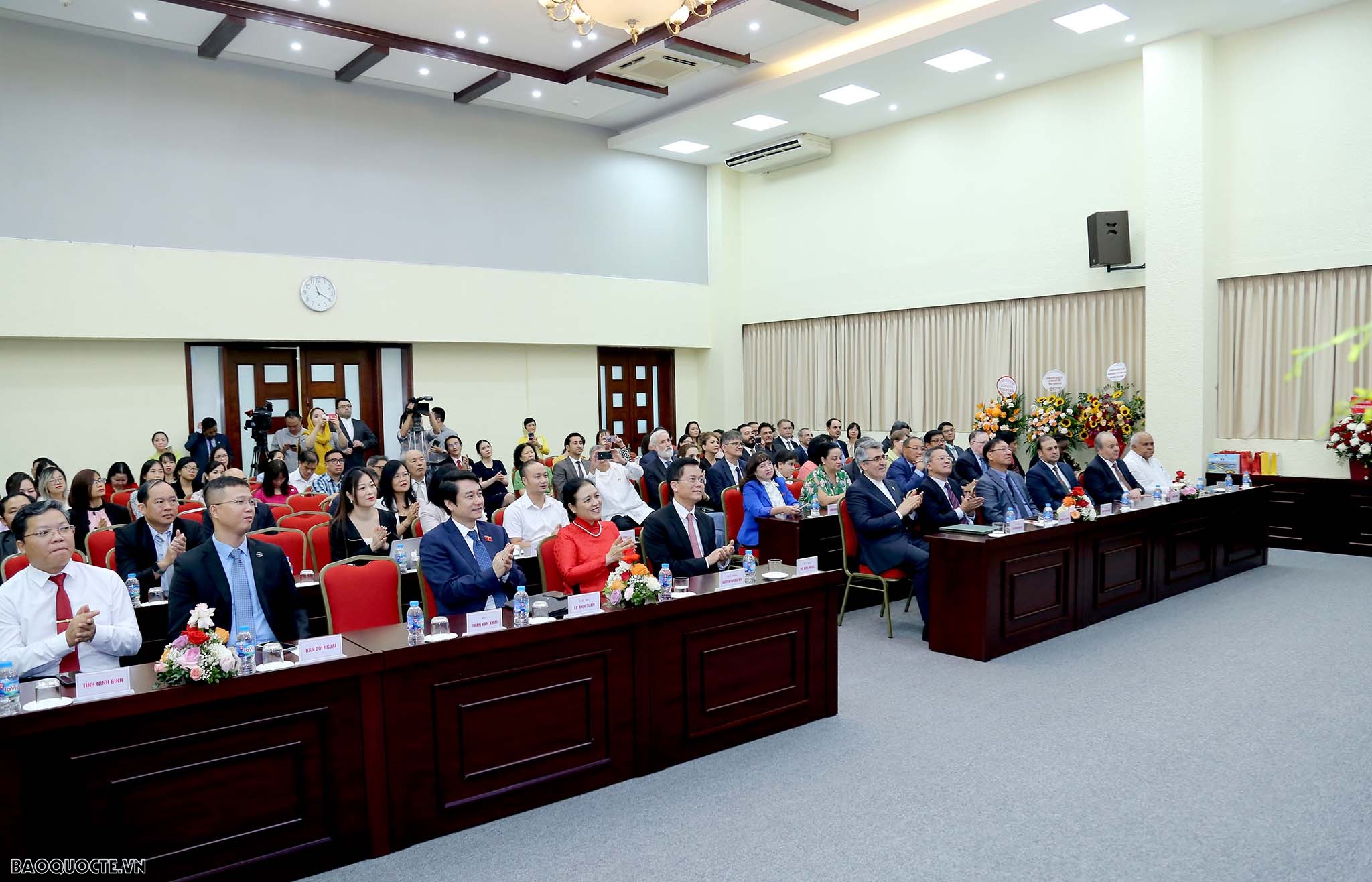 Iran - đất nước đặc sắc, thân thuộc với nhiều thế hệ người dân Việt Nam Iran - đất nước đặc sắc, thân thuộc với nhiều thế hệ người dân Việt Nam