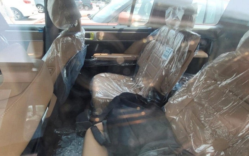 Santa Fe 2024 cấu hình 6 chỗ ngồi, trong đó hai ghế thương gia nằm độc lập với nhau ở hàng thứ hai. Santa Fe 2024 cấu hình 6 chỗ ngồi, trong đó hai ghế thương gia nằm độc lập với nhau ở hàng thứ hai.