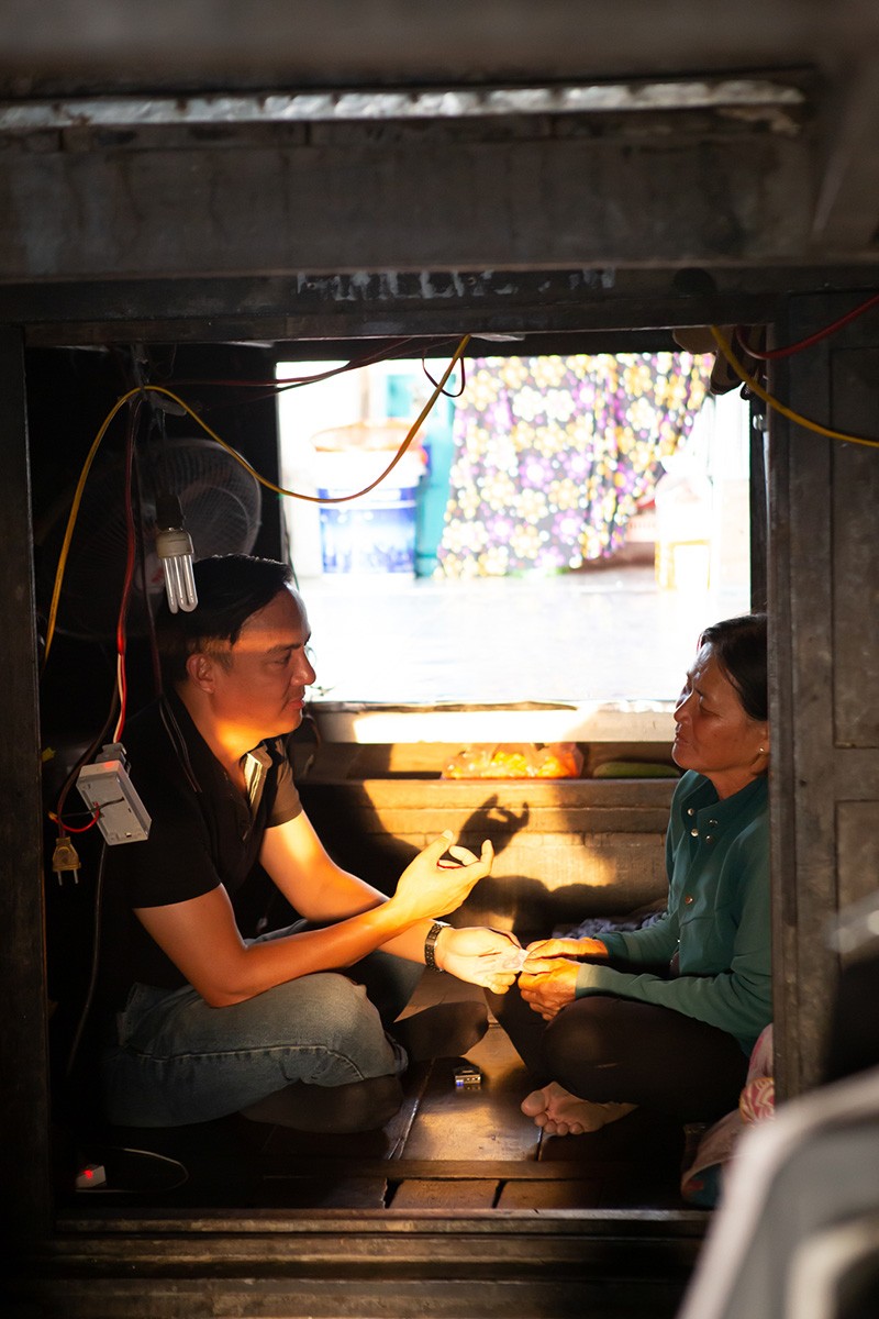 Nhà báo – MC Nguyễn Duy Mạnh và hành trình 2000 áo ấm yêu thương