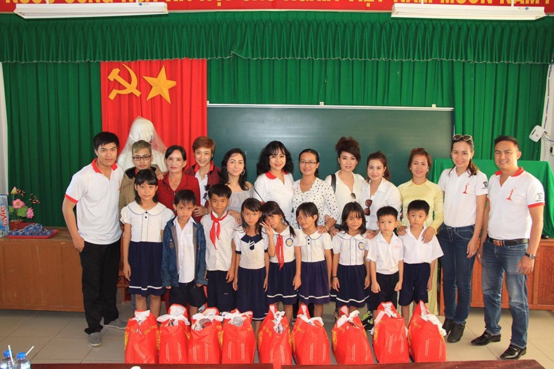 Nhà báo – MC Nguyễn Duy Mạnh và hành trình 2000 áo ấm yêu thương