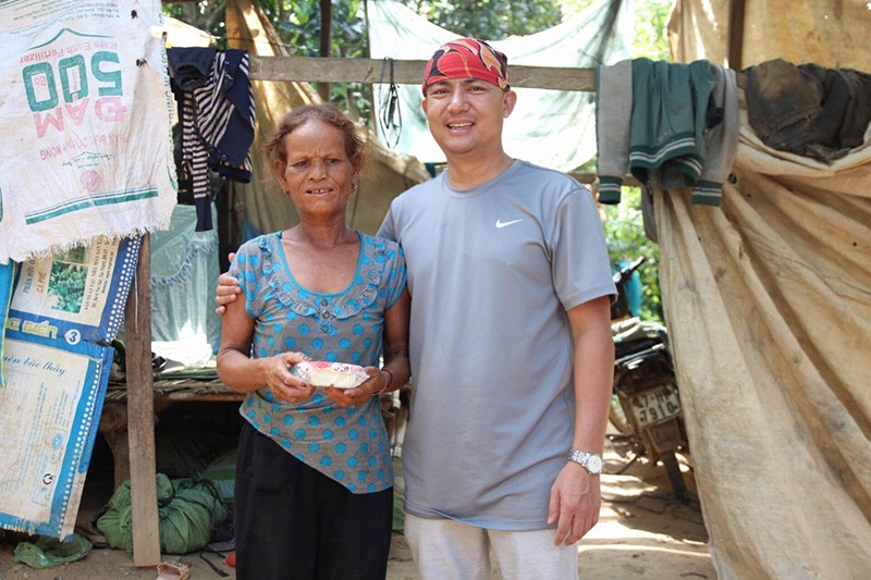 Nhà báo – MC Nguyễn Duy Mạnh và hành trình 2000 áo ấm yêu thương