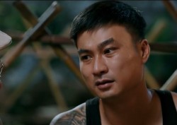 Làng trong phố tập 5: Hiếu đụng độ với sếp của vợ